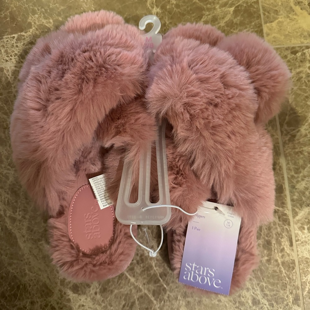 Pink furry Slippers NWT